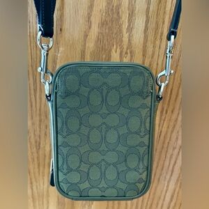 Like New Unisex Authentic Coach Crossbody Bag